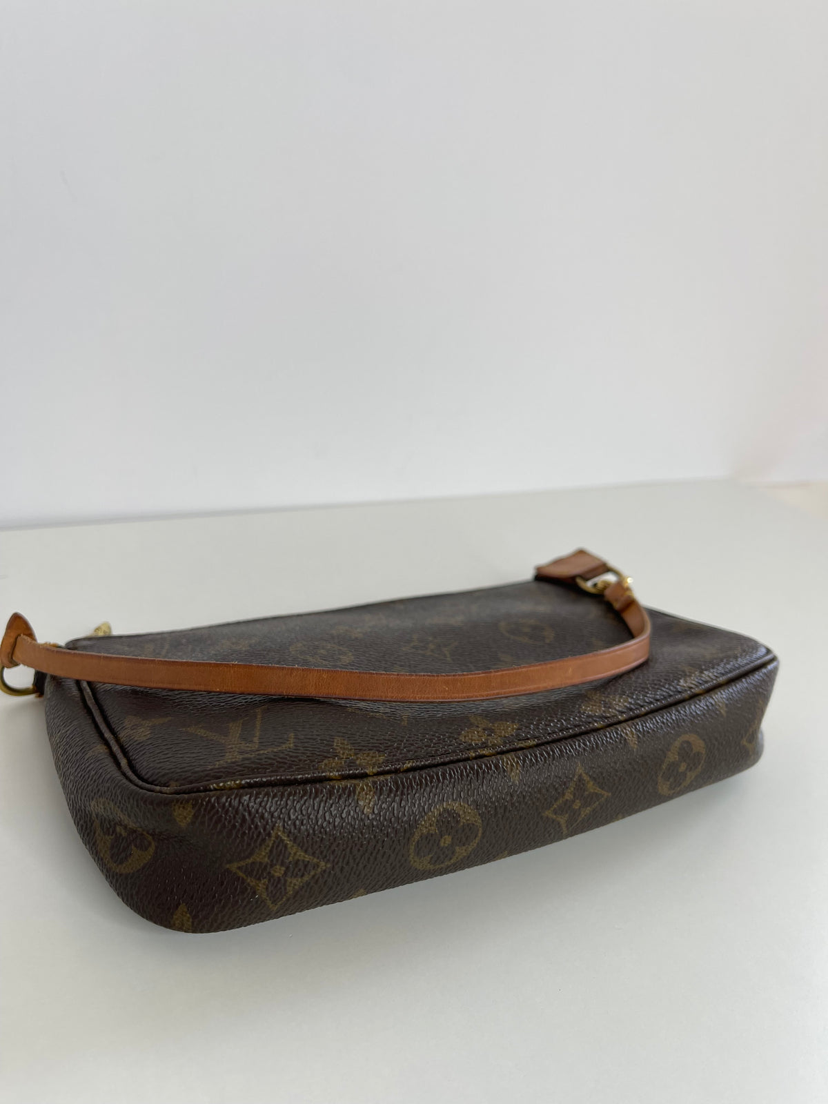 Louis Vuitton Pochette Accessoires Monogram Canvas