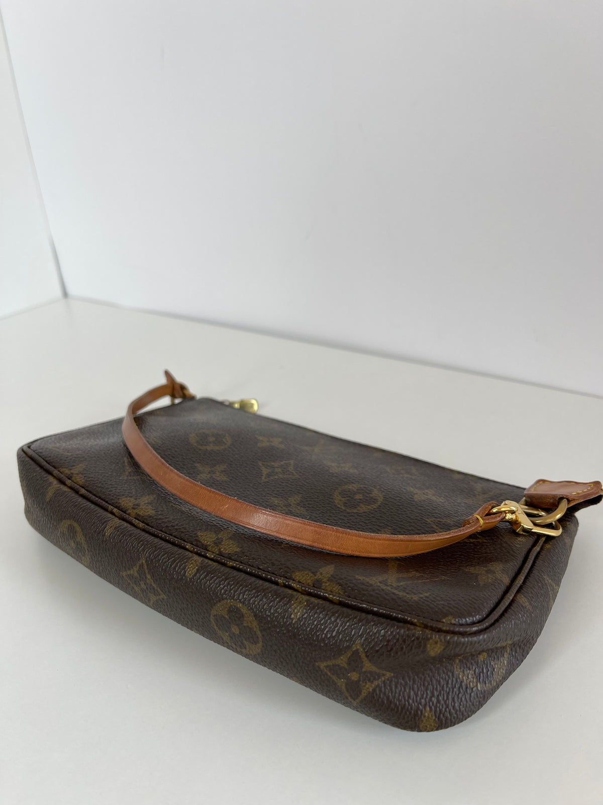Louis Vuitton Pochette Accessoires Monogram Canvas