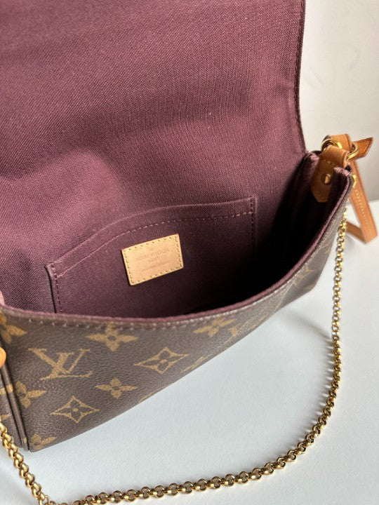 Louis Vuitton Favorite PM Monogram Canvas Pochette