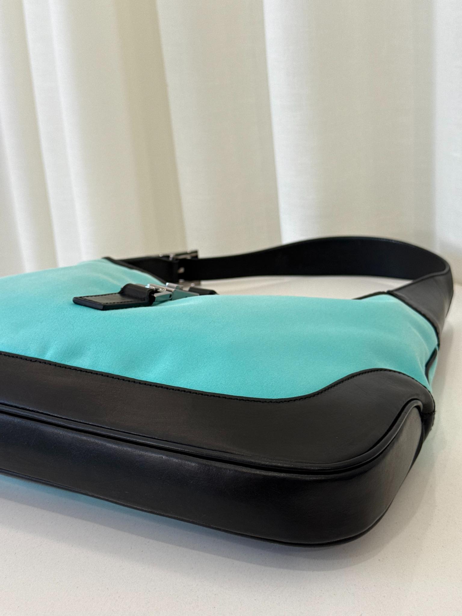 Gucci By Tom Ford Turquoise Nylon Medium Vintage Jackie l