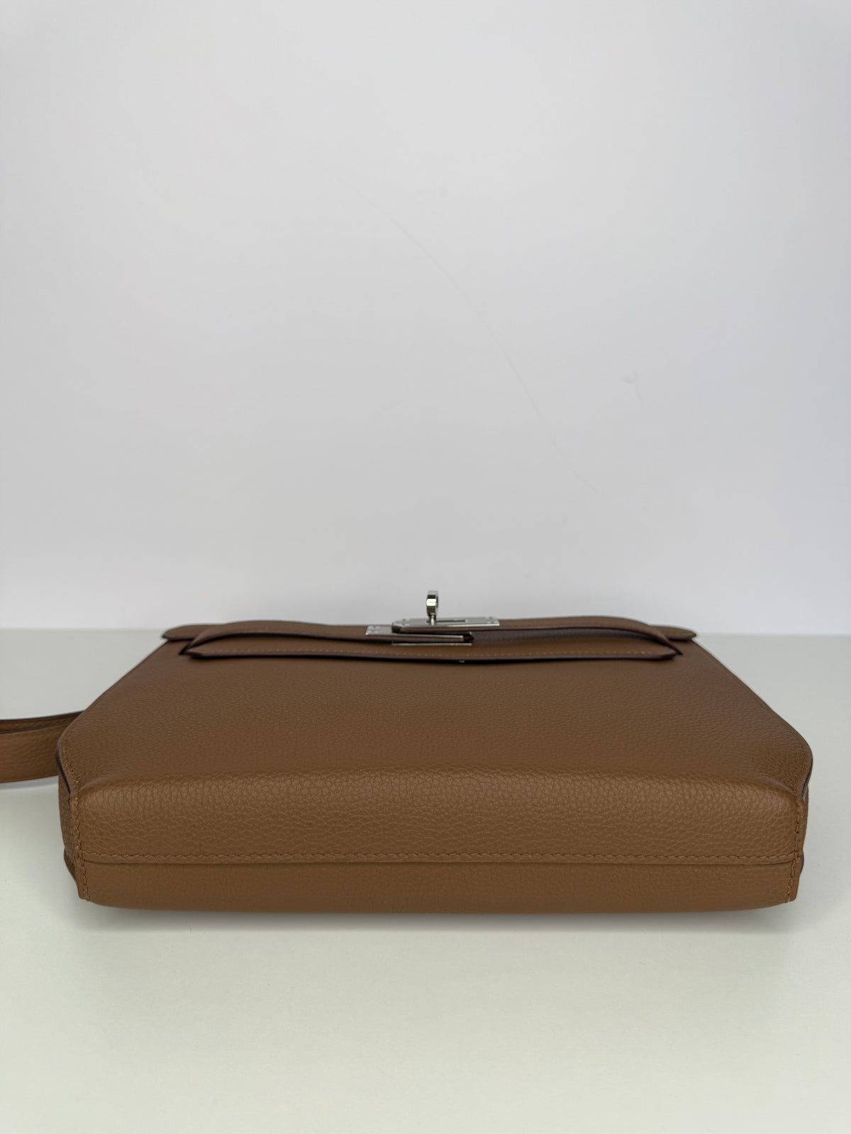 Hermès Kelly Depeches 25 Alezan Togo Leather Pouch Palladium Hardware
