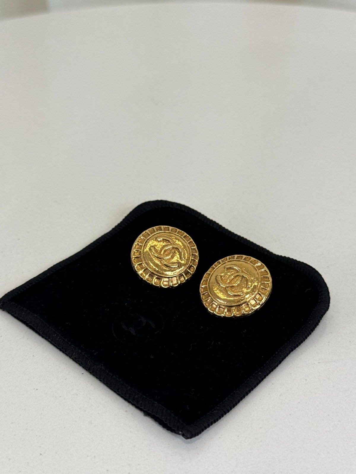 Chanel Vintage Round Sun Border CC Clip On Earrings Gold Plated Hardware