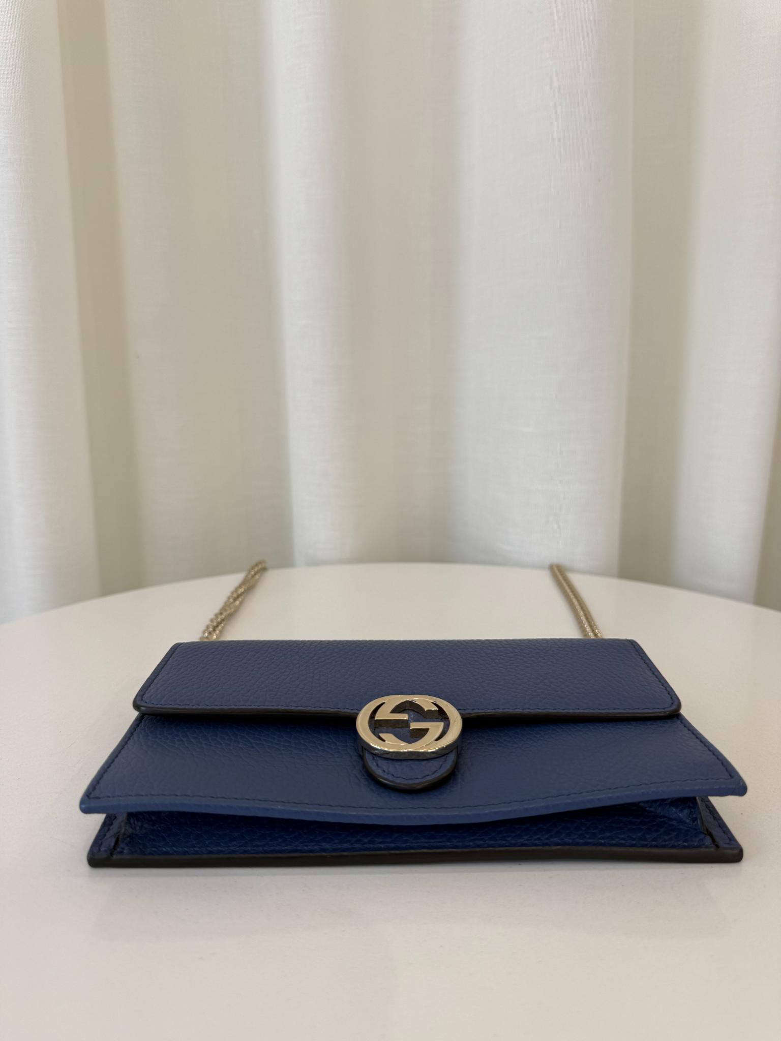 Gucci Interlocking G Blue Grained Leather Wallet On Chain