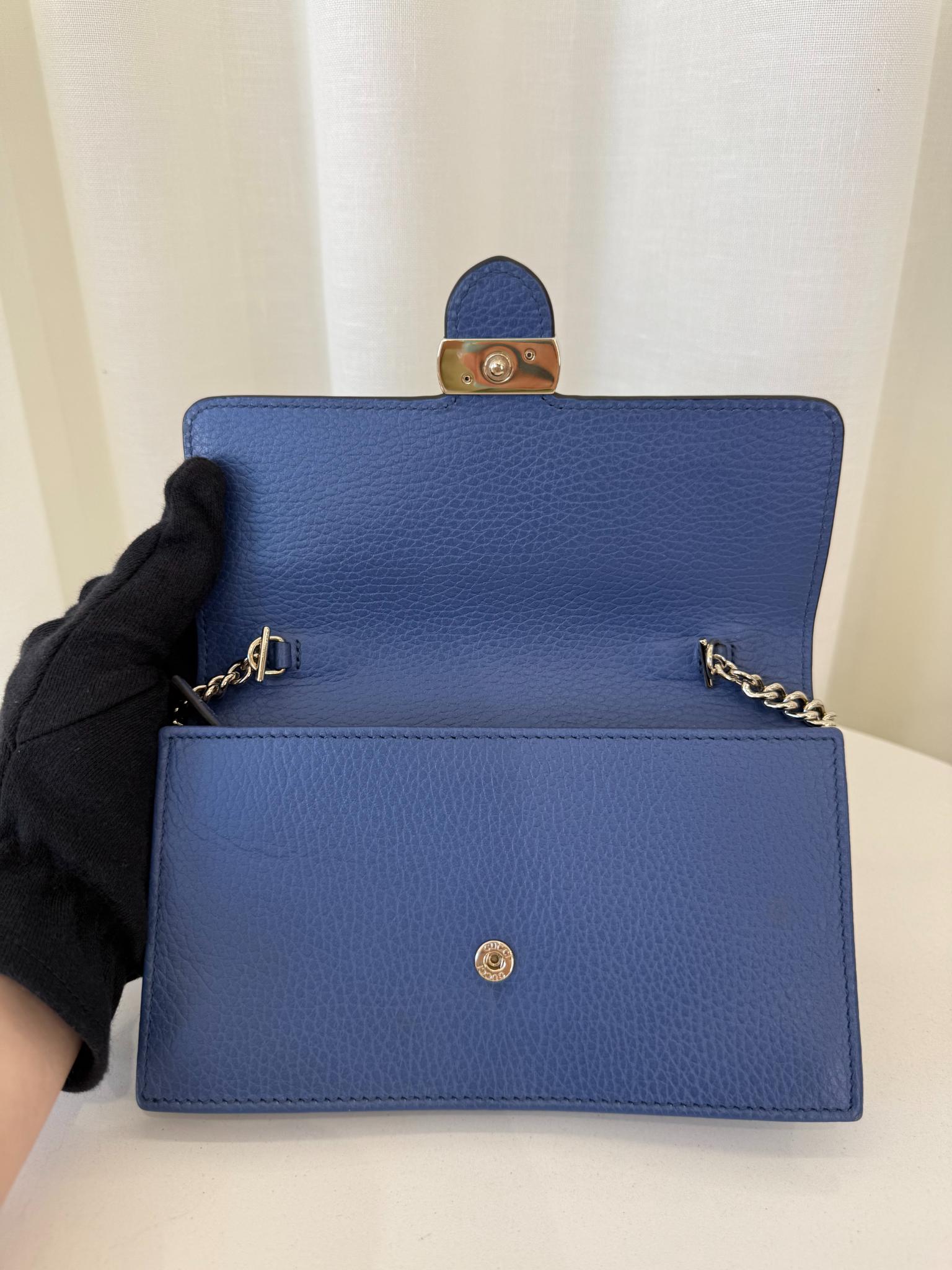 Gucci Interlocking G Blue Grained Leather Wallet On Chain