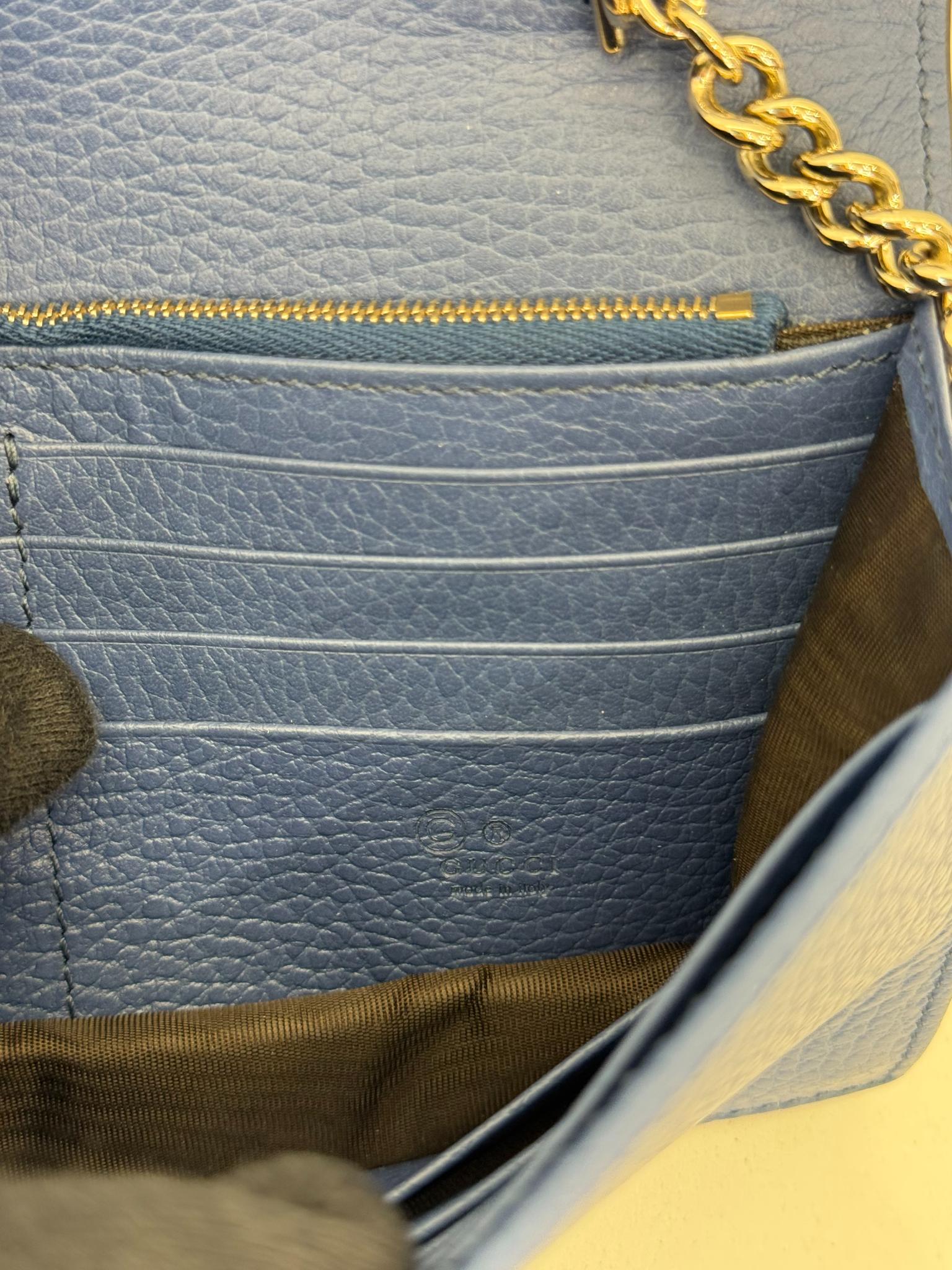 Gucci Interlocking G Blue Grained Leather Wallet On Chain