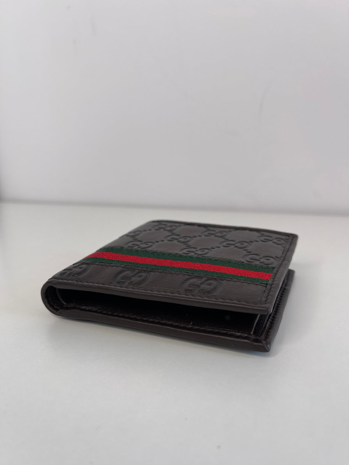 Gucci Men's Bifold Wallet Signature Web Brown