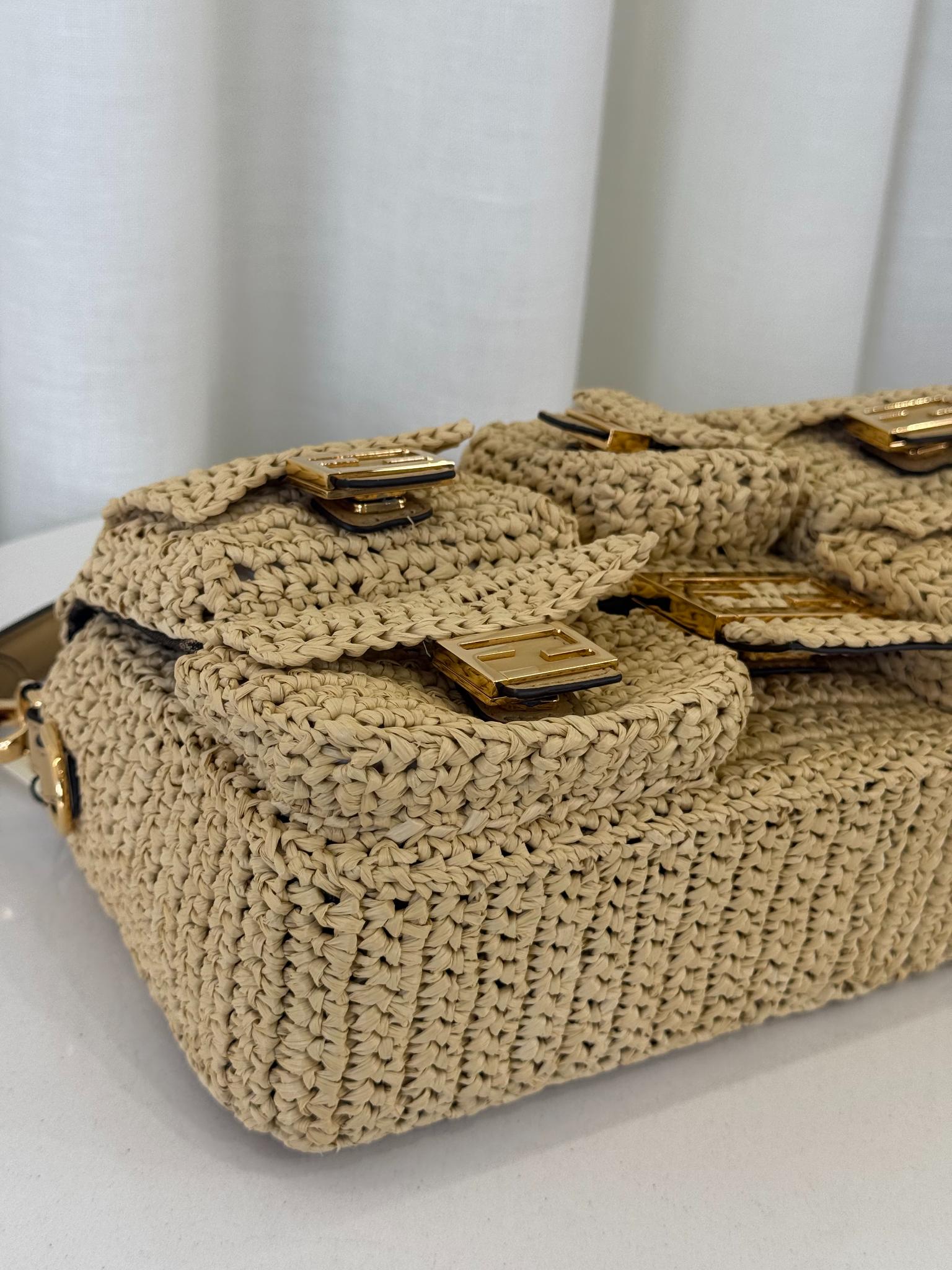Fendi Baguette Multipocket Natural Straw Crochet