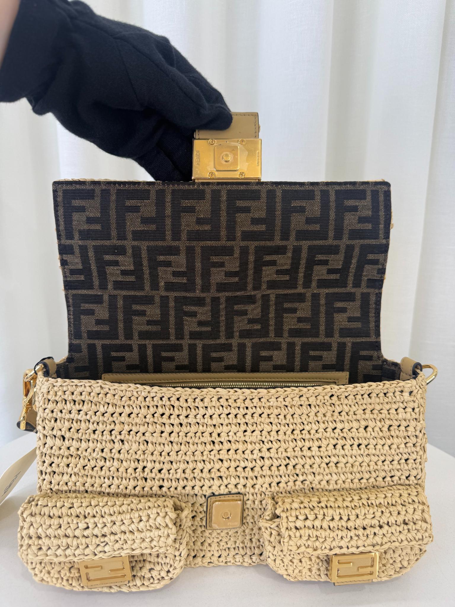 Fendi Baguette Multipocket Natural Straw Crochet
