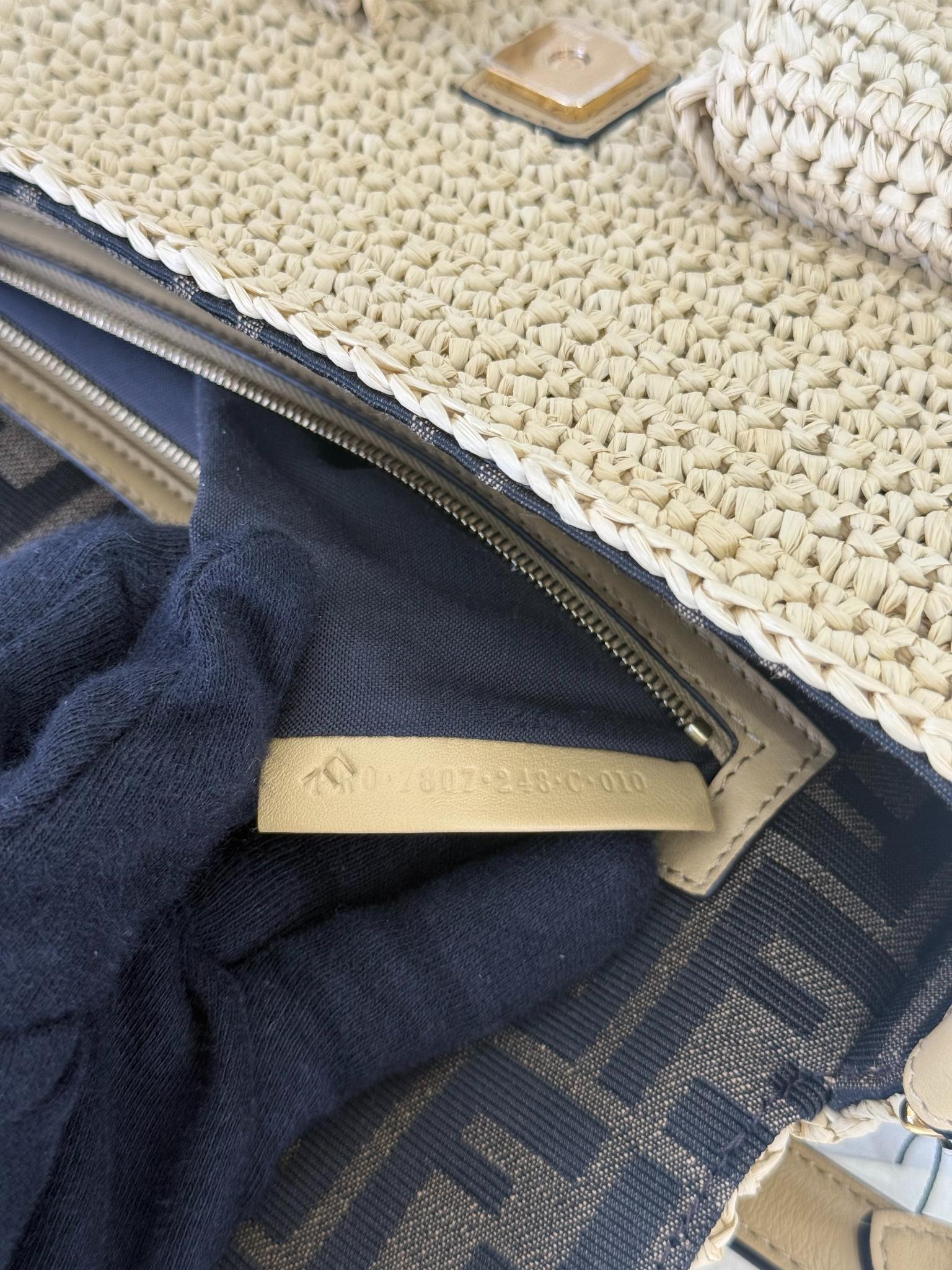 Fendi Baguette Multipocket Natural Straw Crochet