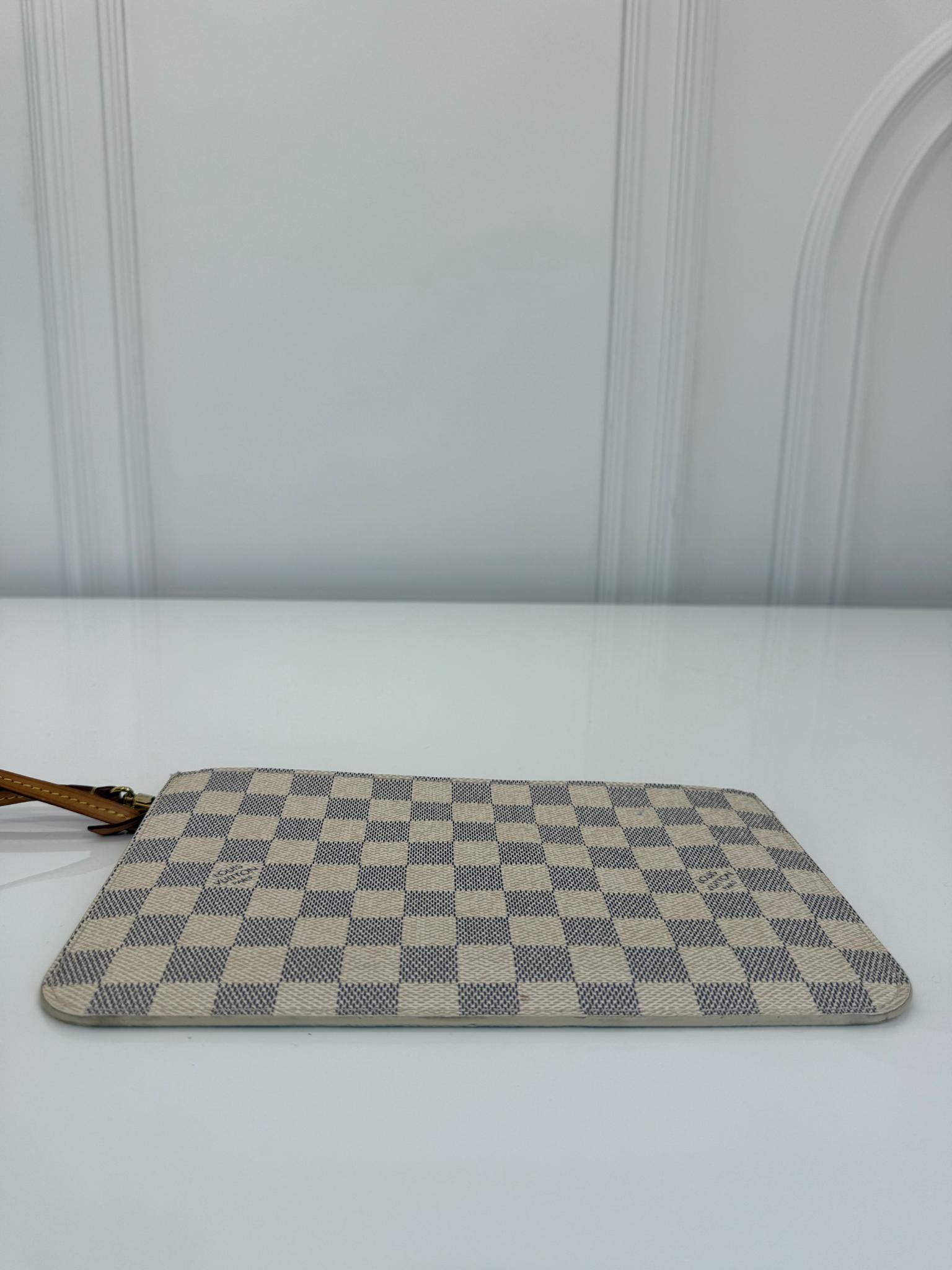 Louis Vuitton Pochette Neverfull Damier Azur Canvas