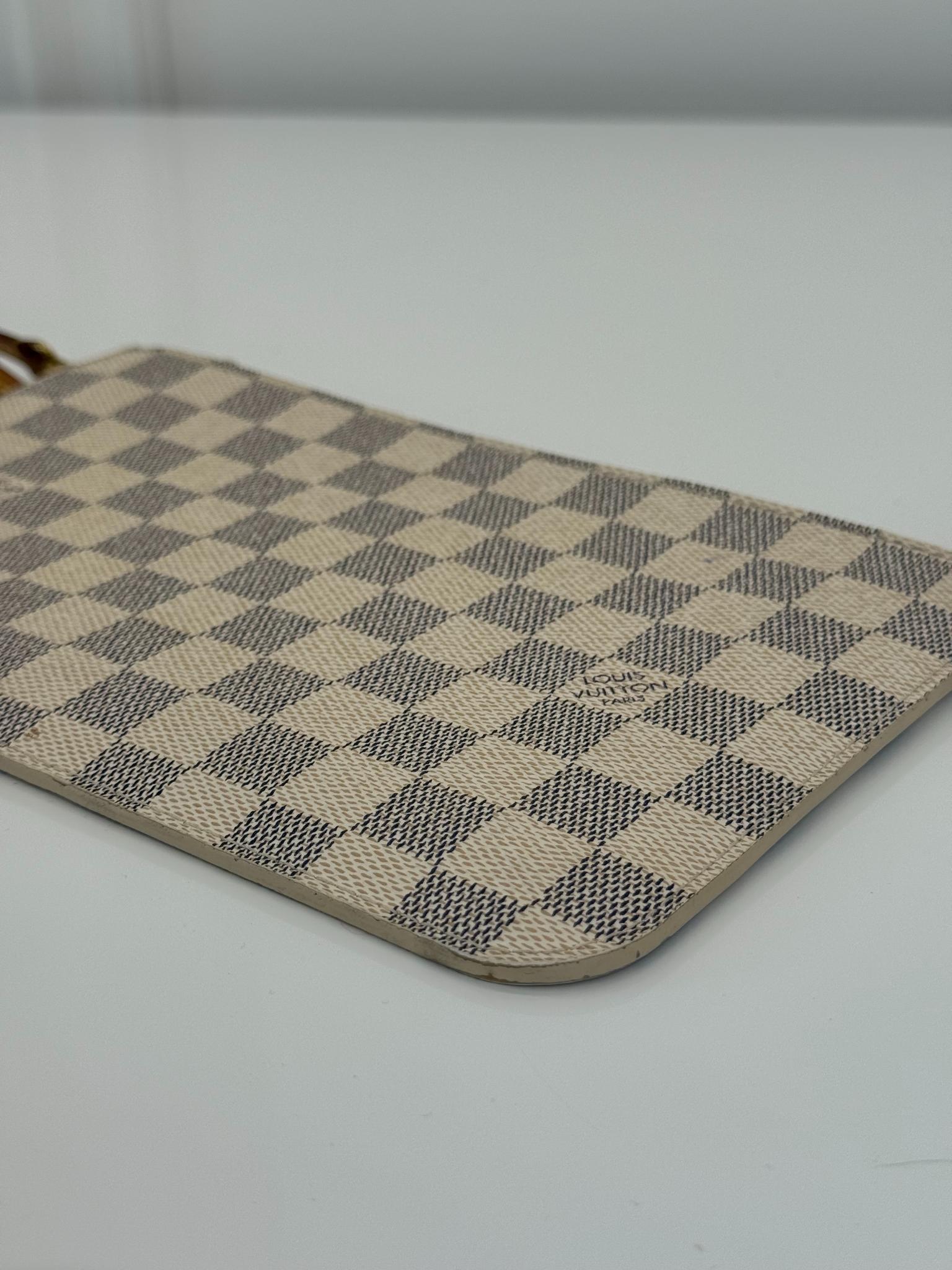 Louis Vuitton Pochette Neverfull Damier Azur Canvas