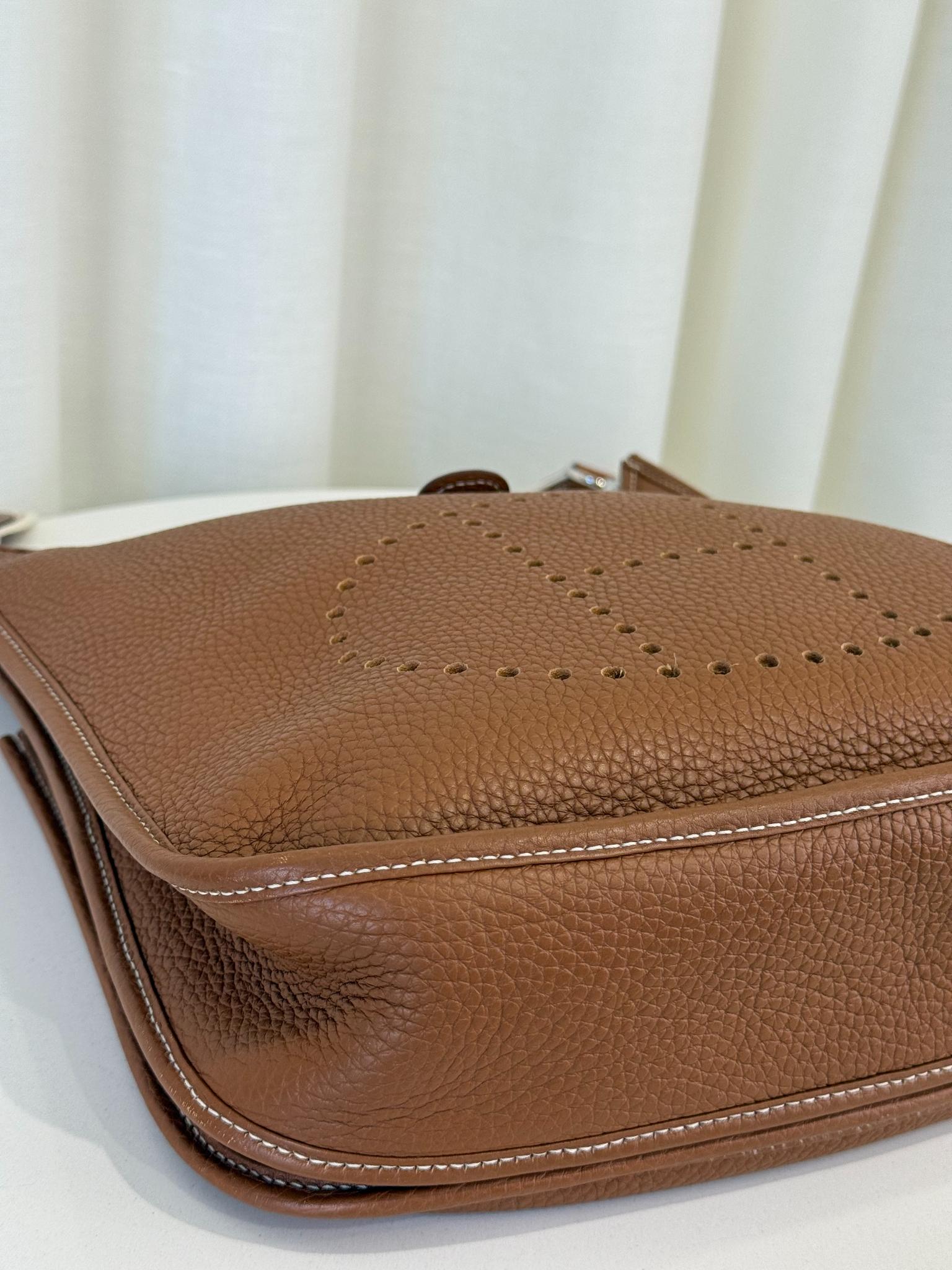Hermès Evelyne III 29 Gold Clemence Leather Palladium Hardware