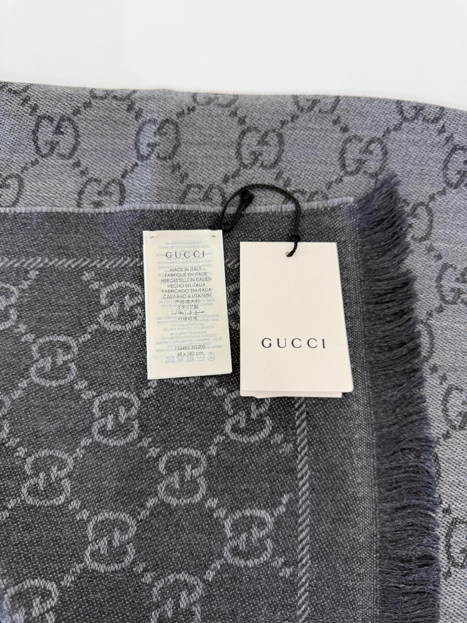 Gucci Grey GG Jacquard Pattern Knitted Wool Scarf