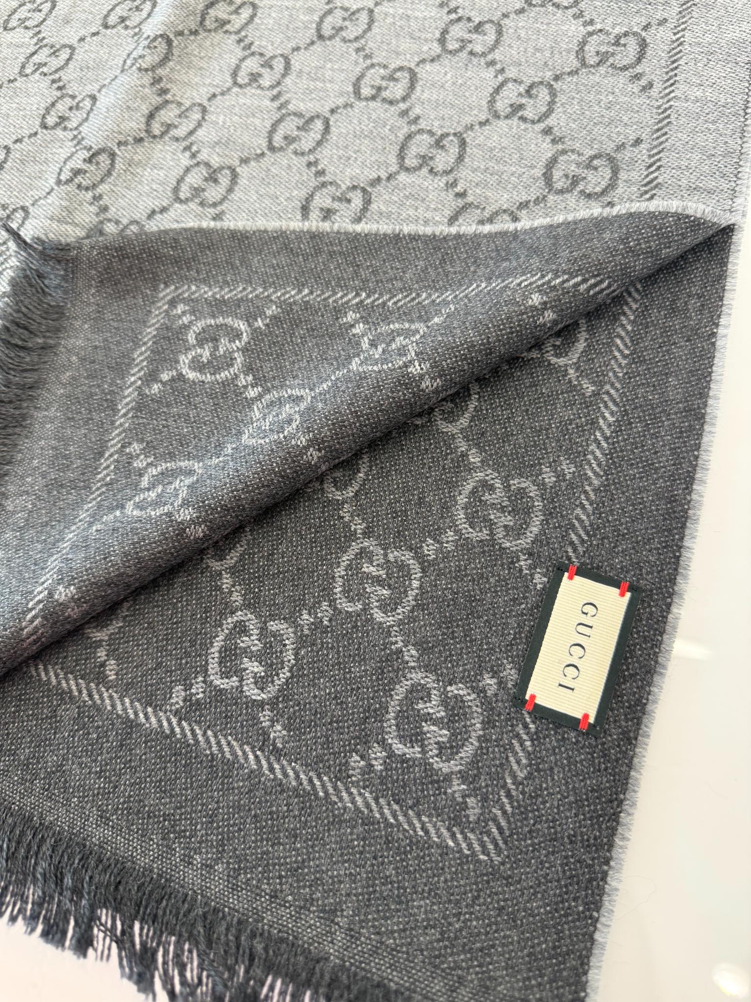 Gucci Grey GG Jacquard Pattern Knitted Wool Scarf