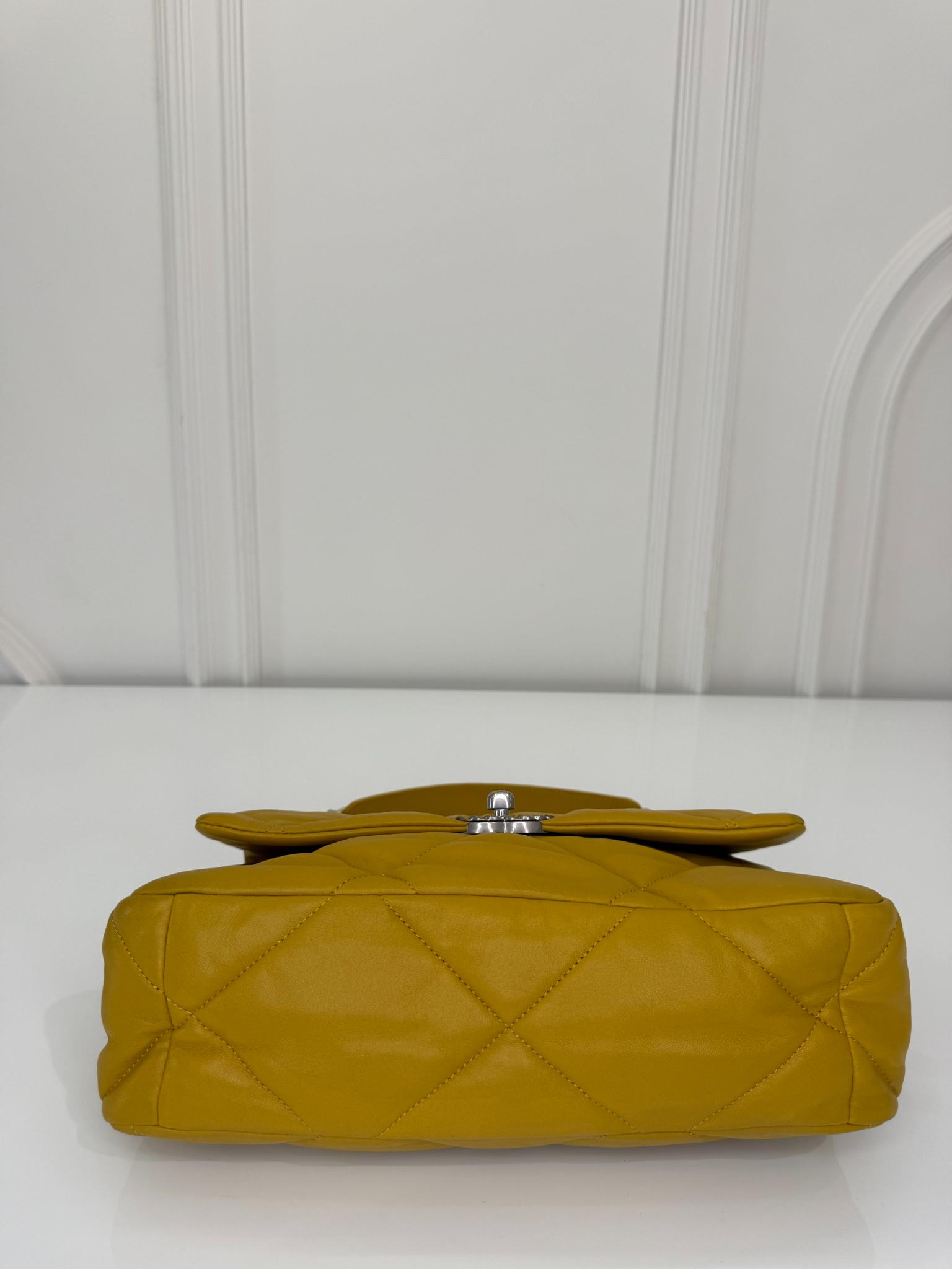 Chanel 19 Yellow Quilted Goatskin Medium Flap Gold/Ruthenium Hardware