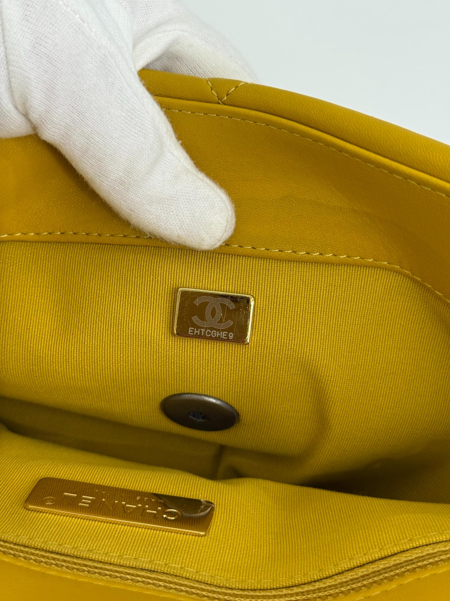 Chanel 19 Yellow Quilted Goatskin Medium Flap Gold/Ruthenium Hardware