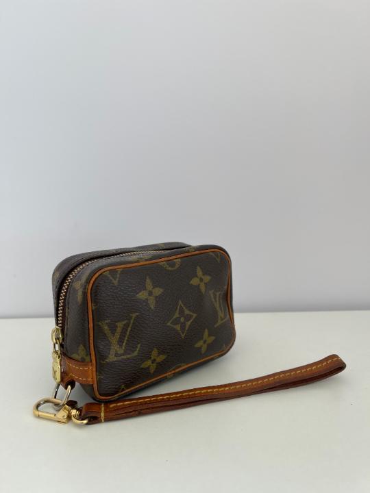 Louis Vuitton Monogram Canvas Wapity Pouch