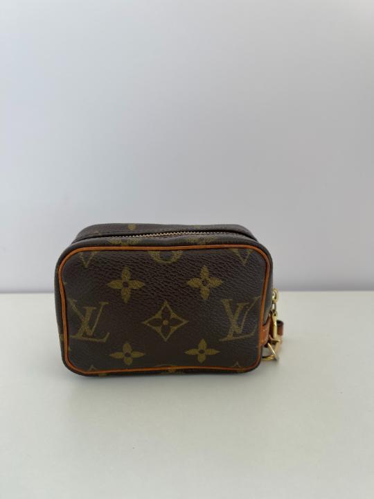 Louis Vuitton Monogram Canvas Wapity Pouch