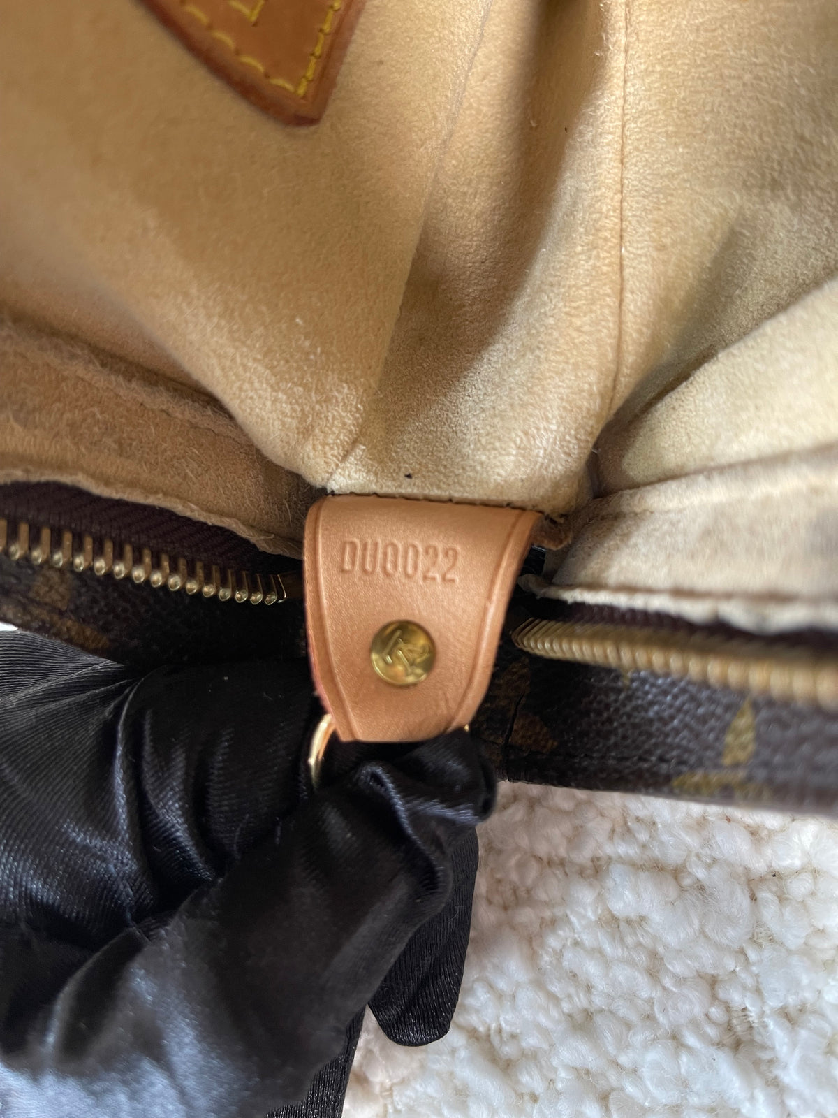 Louis Vuitton Looping GM Monogram Canvas