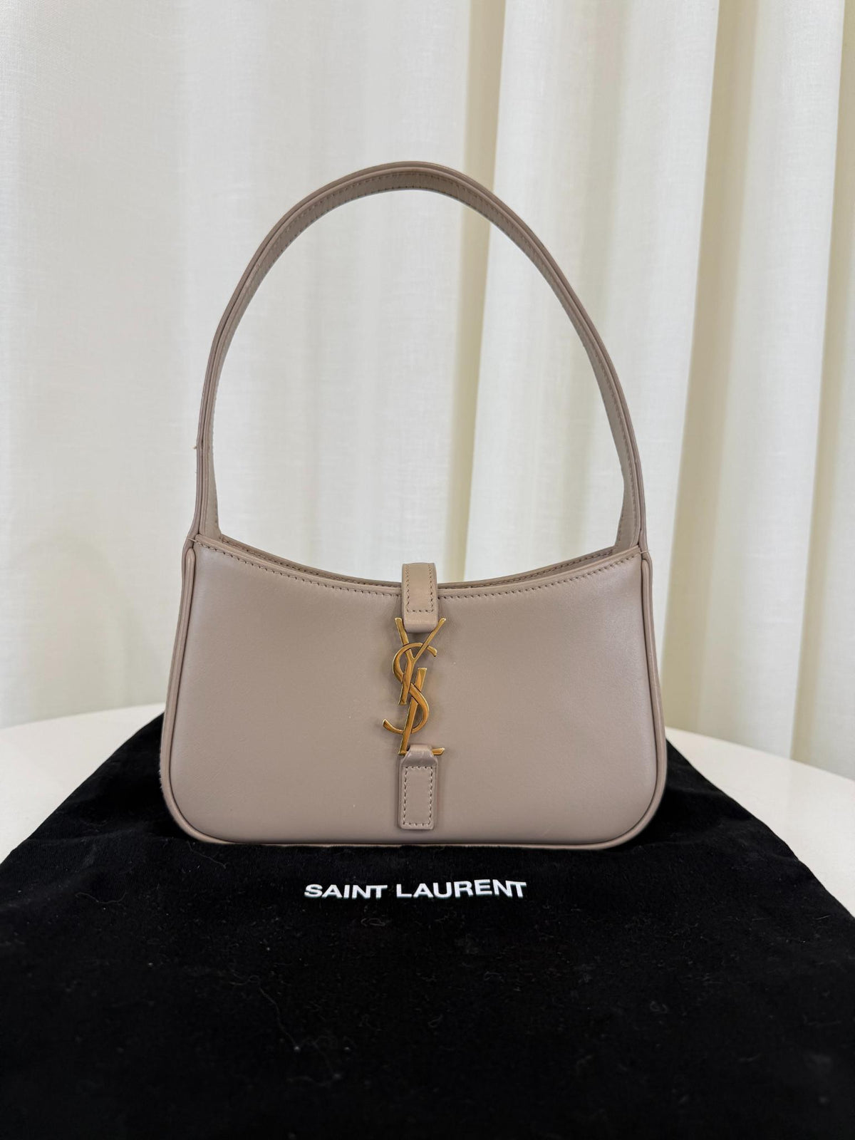 Saint Laurent Le 5 À 7 Smooth Leather Mini Hobo Bag