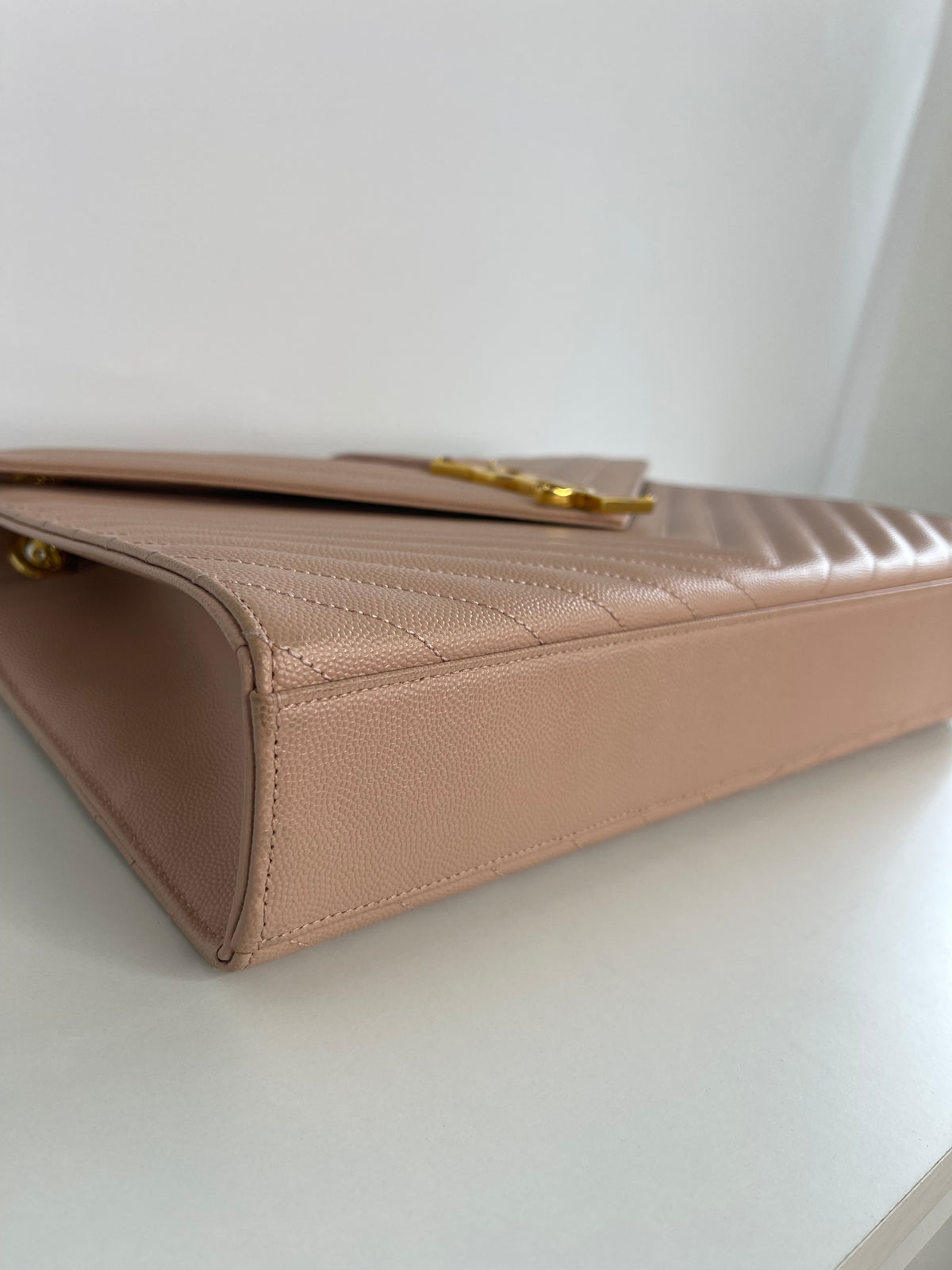 Saint Laurent Large Envelope Beige Grain De Poudre Chain Bag