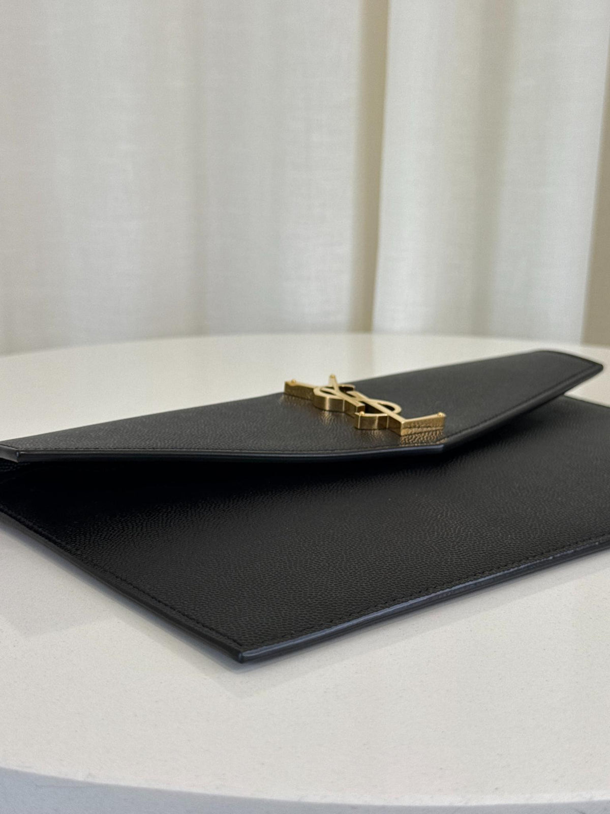 Saint Laurent Grain De Poudre Uptown Pouch Dark Black