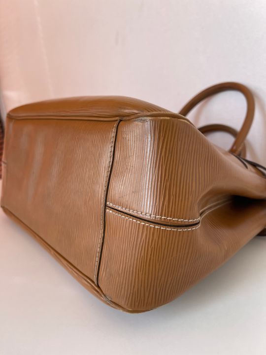 Louis Vuitton Cannelle Epi Leather Passy PM Bag
