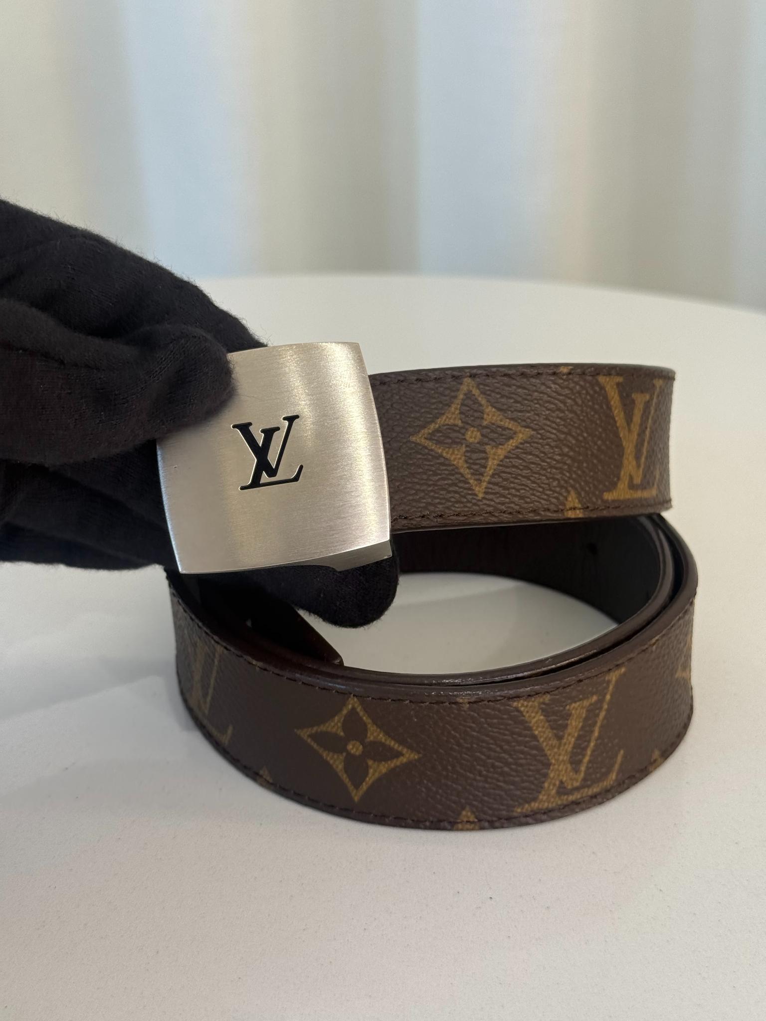 Louis Vuitton Monogram Canvas LV Cut Belt