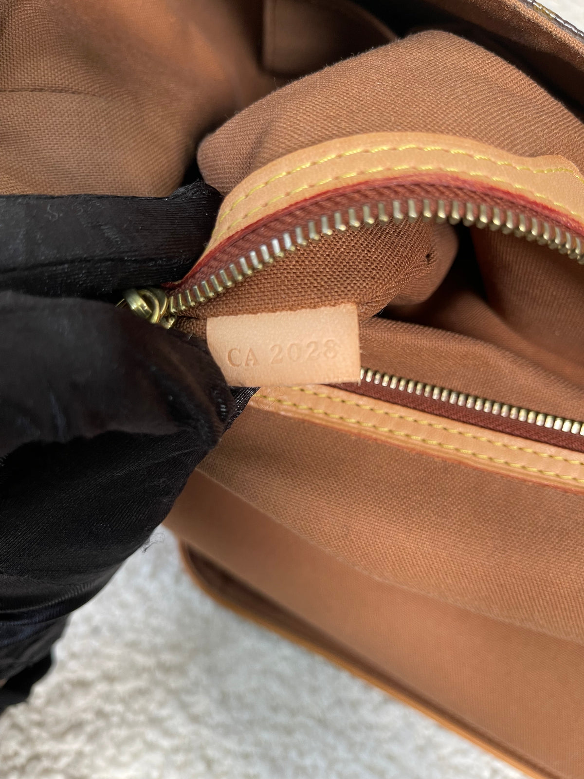 Louis Vuitton Aves Monogram Canvas Messenger Bag
