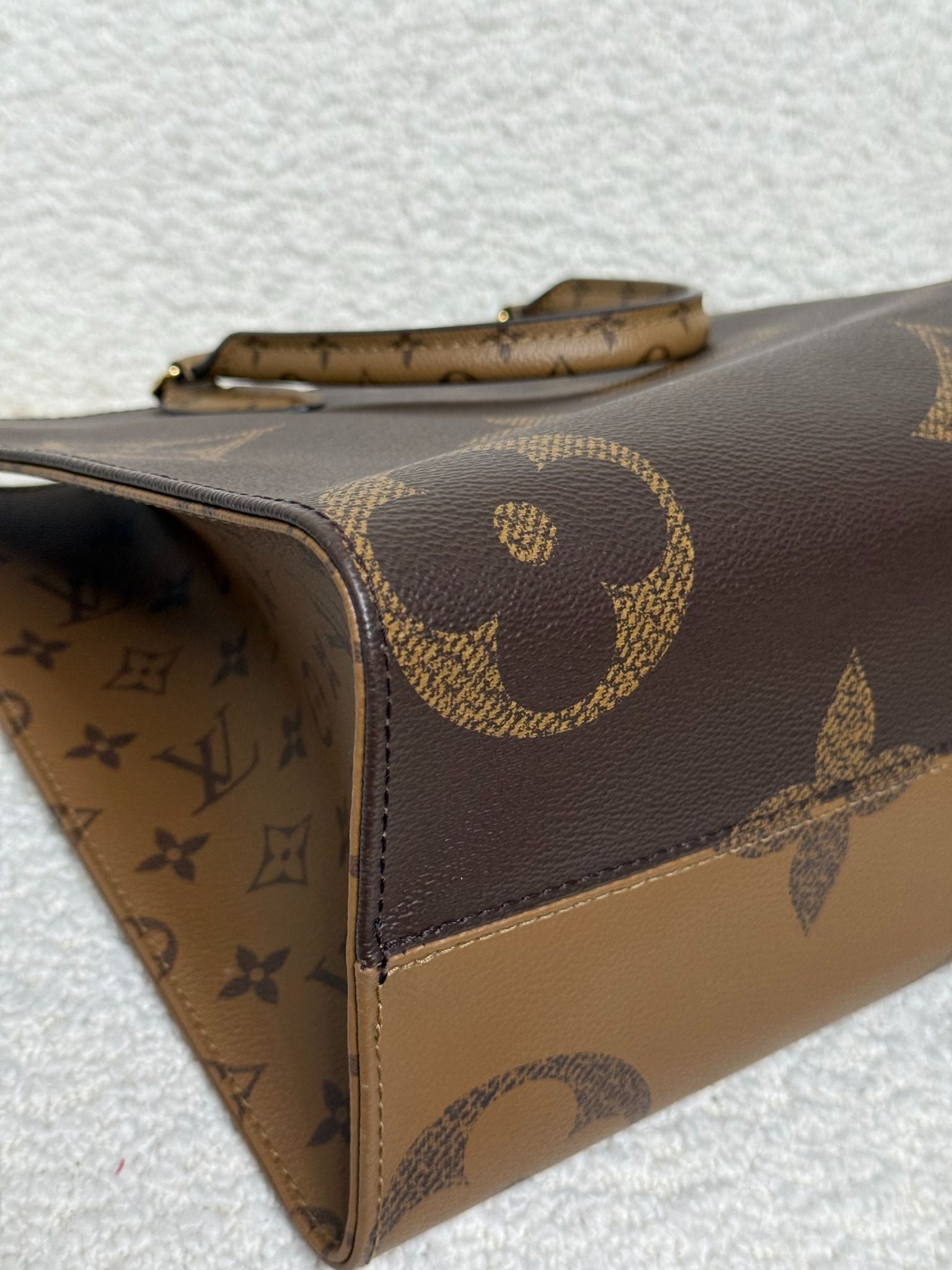 Louis Vuitton OnTheGo MM Monogram Giant Tote