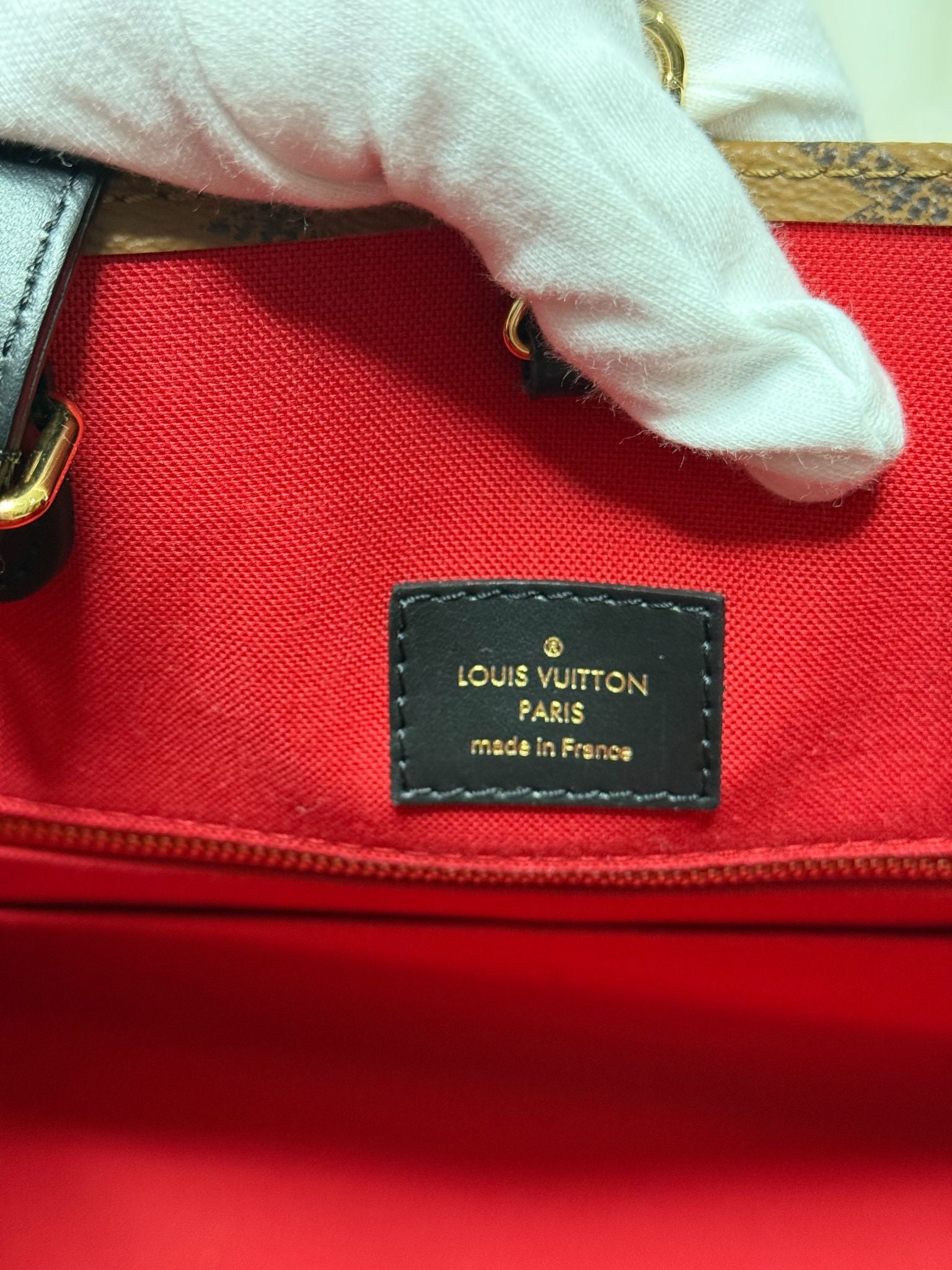Louis Vuitton OnTheGo MM Monogram Giant Tote