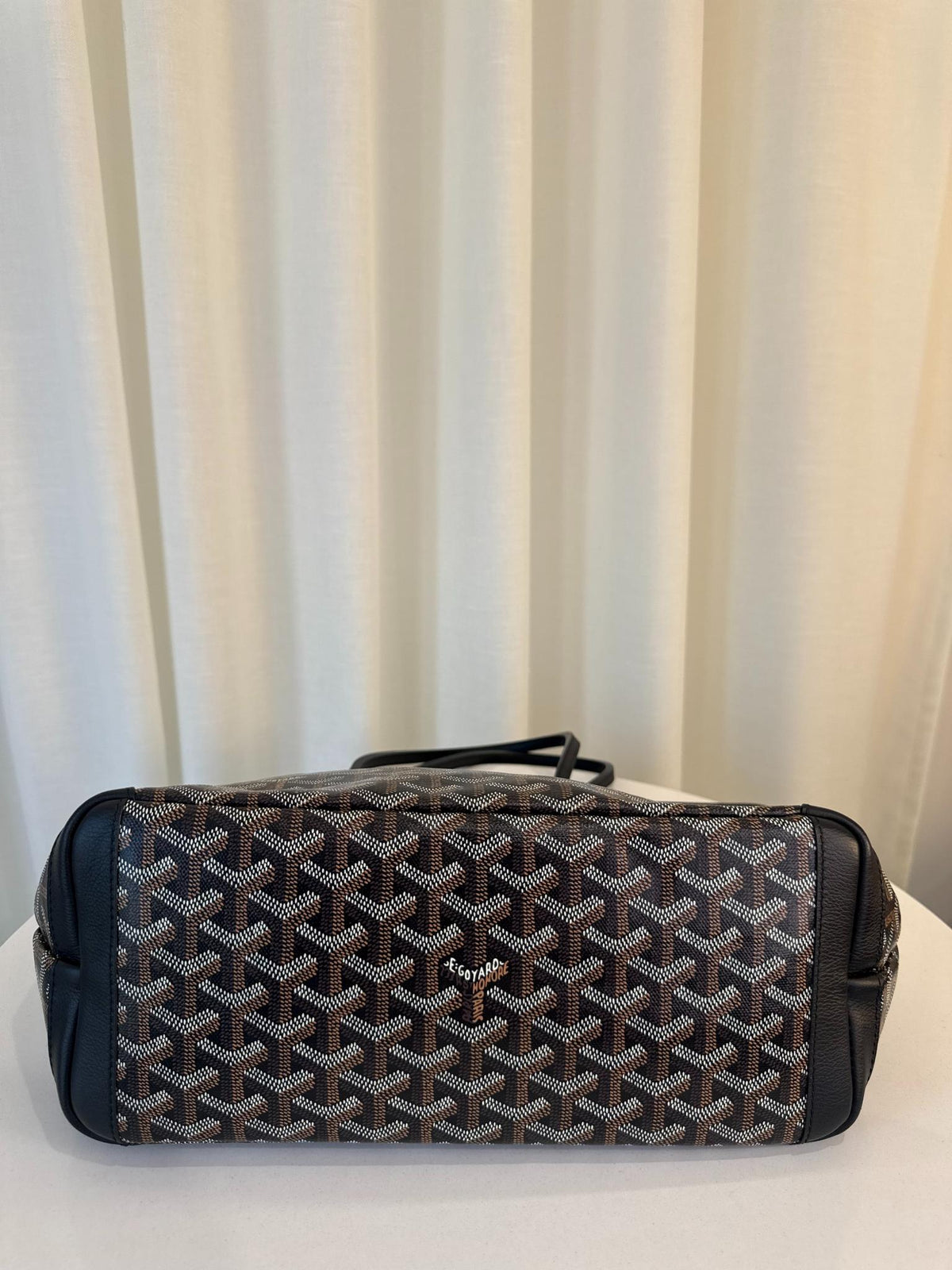 Goyard Black Chevron Print Coated Canvas Artois MM Tote Bag