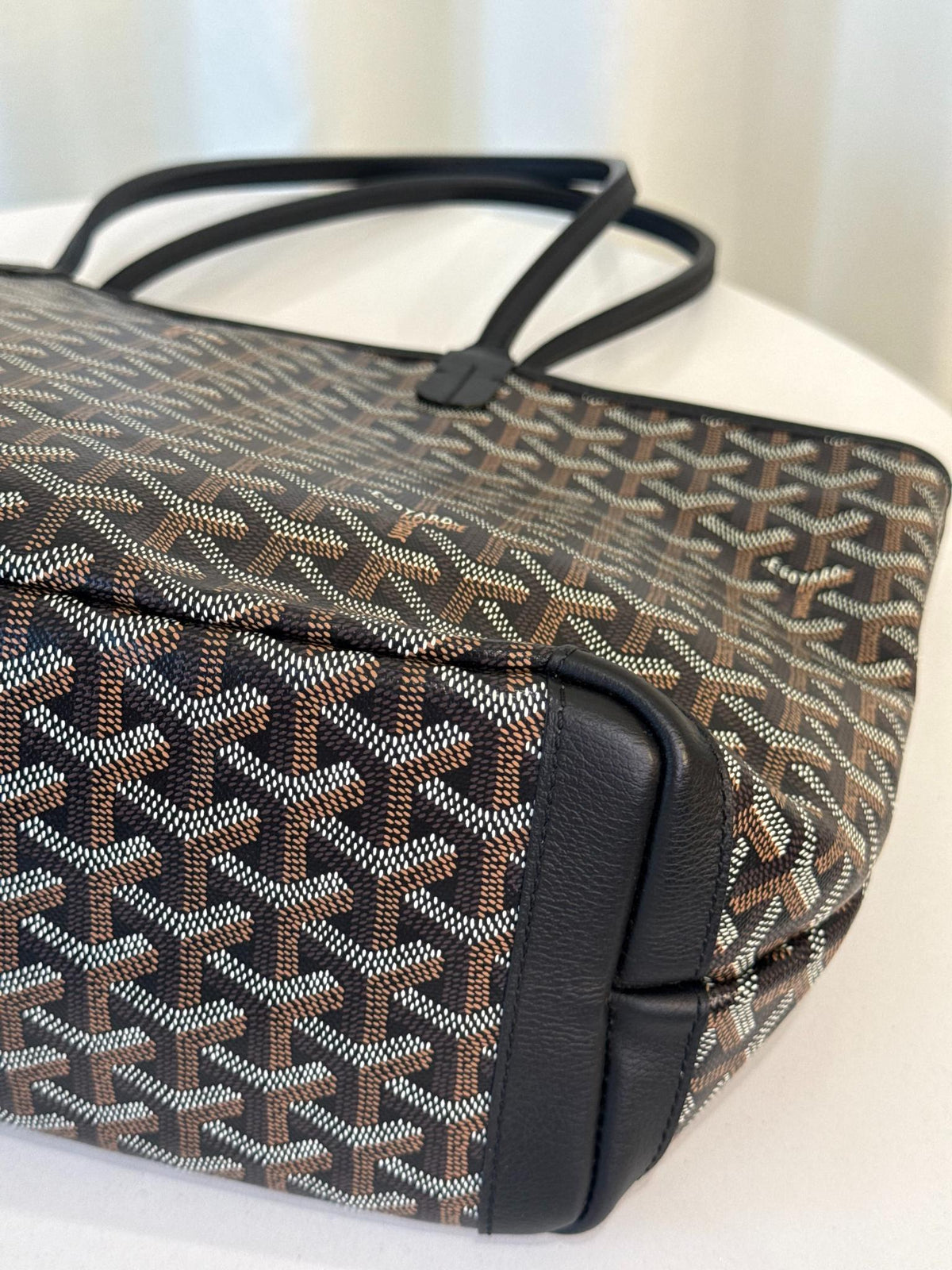 Goyard Black Chevron Print Coated Canvas Artois MM Tote Bag