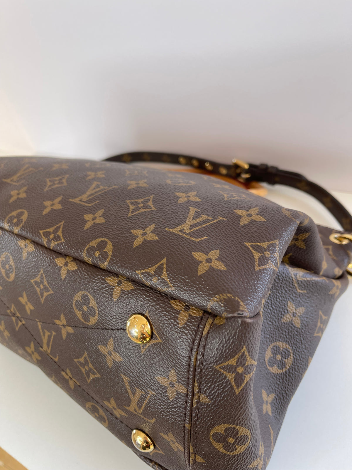 Louis Vuitton Pink Monogram Canvas Pallas MM Bag