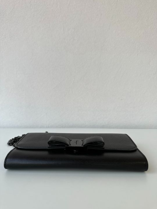 Salvatore Ferragamo Vara Bow Black Wallet On Chain