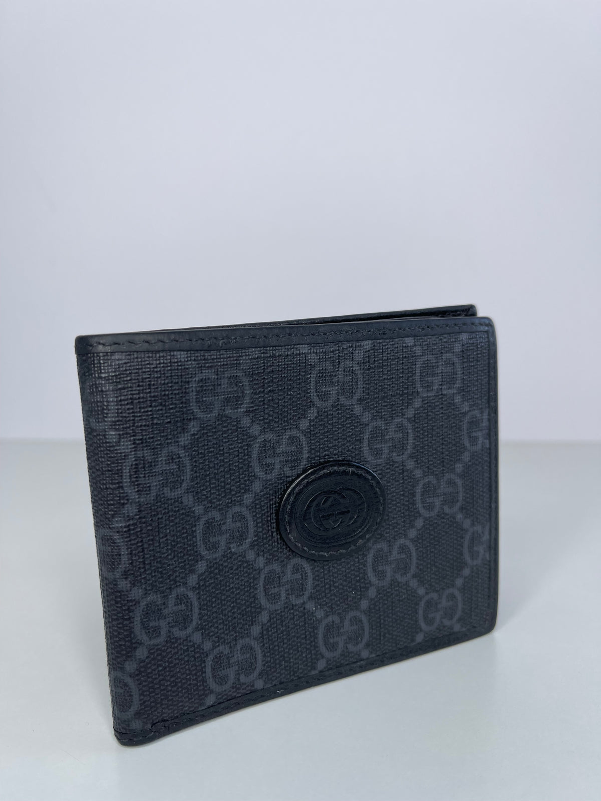 Gucci GG Bi-Fold Men Wallet With Interlocking G