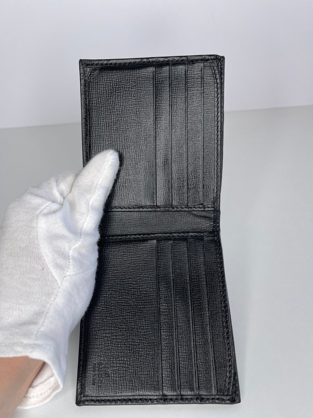 Gucci GG Bi-Fold Men Wallet With Interlocking G