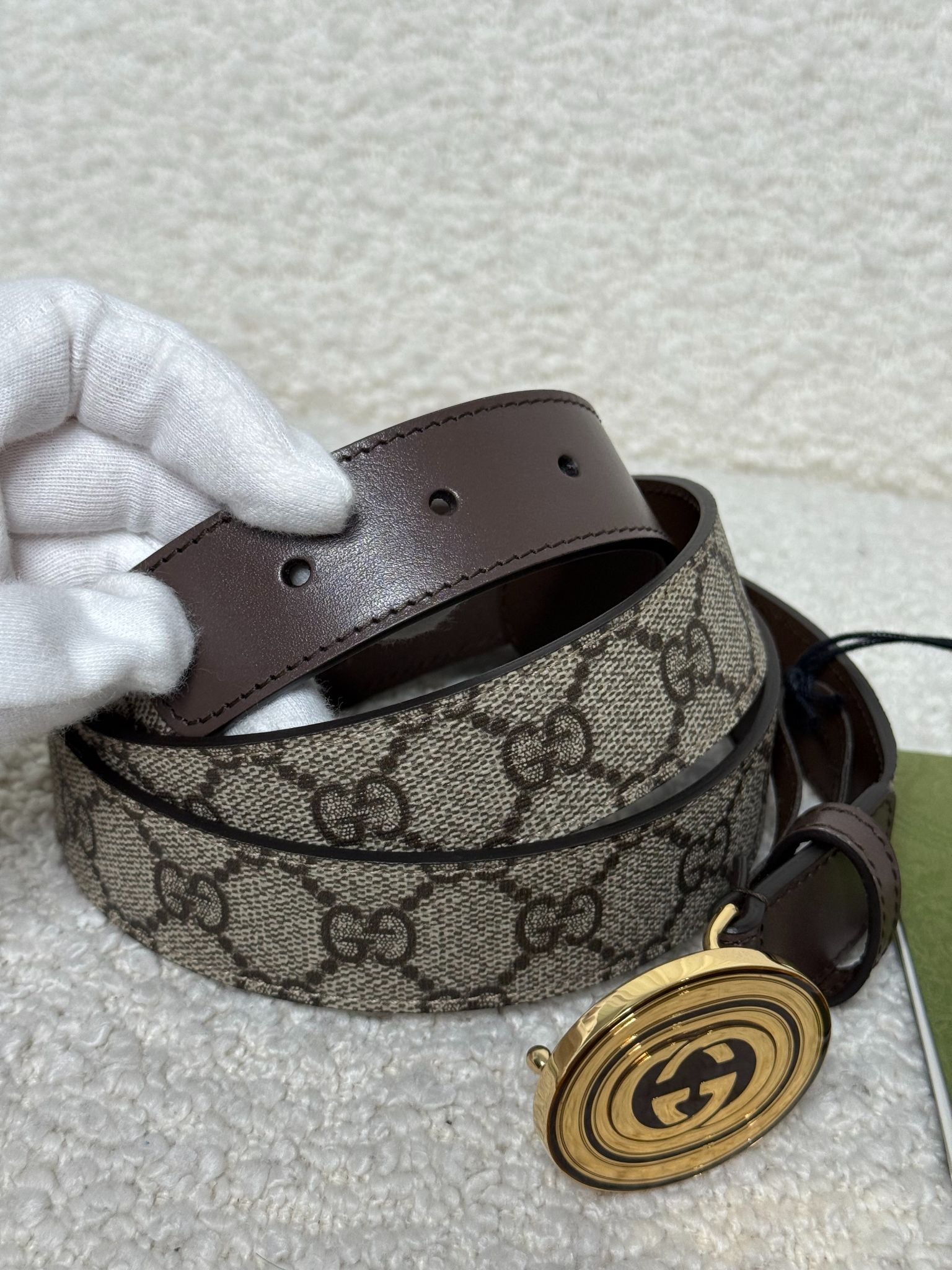 Gucci GG Supreme Oval Buckle Belt