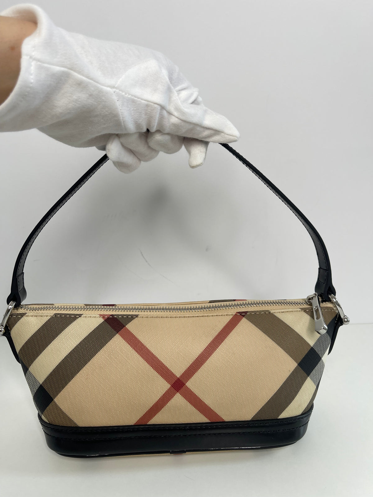 Burberry Nova Check Black Mini Boat Pochette