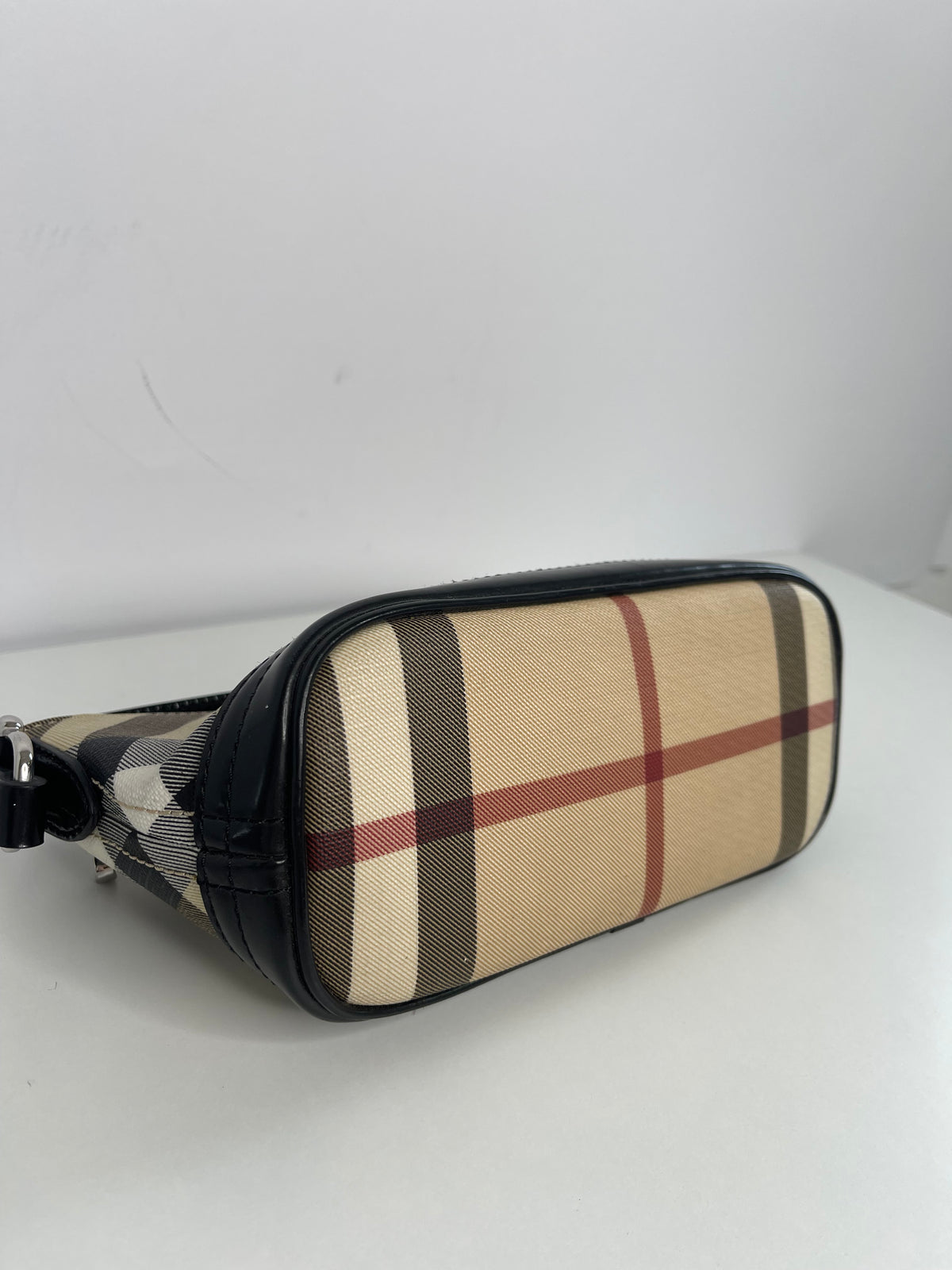 Burberry Nova Check Black Mini Boat Pochette