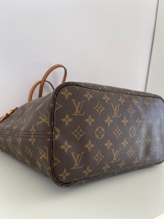 Louis Vuitton Neverfull MM Monogram Canvas