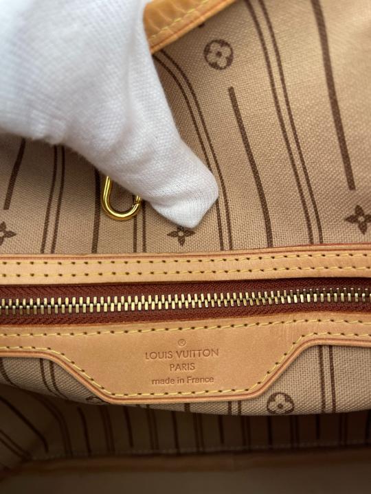 Louis Vuitton Neverfull MM Monogram Canvas