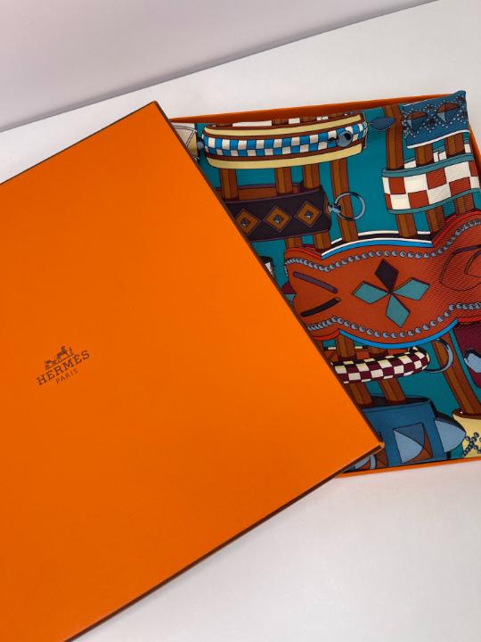Hermès Colliers de Chiens Silk Scarf 90