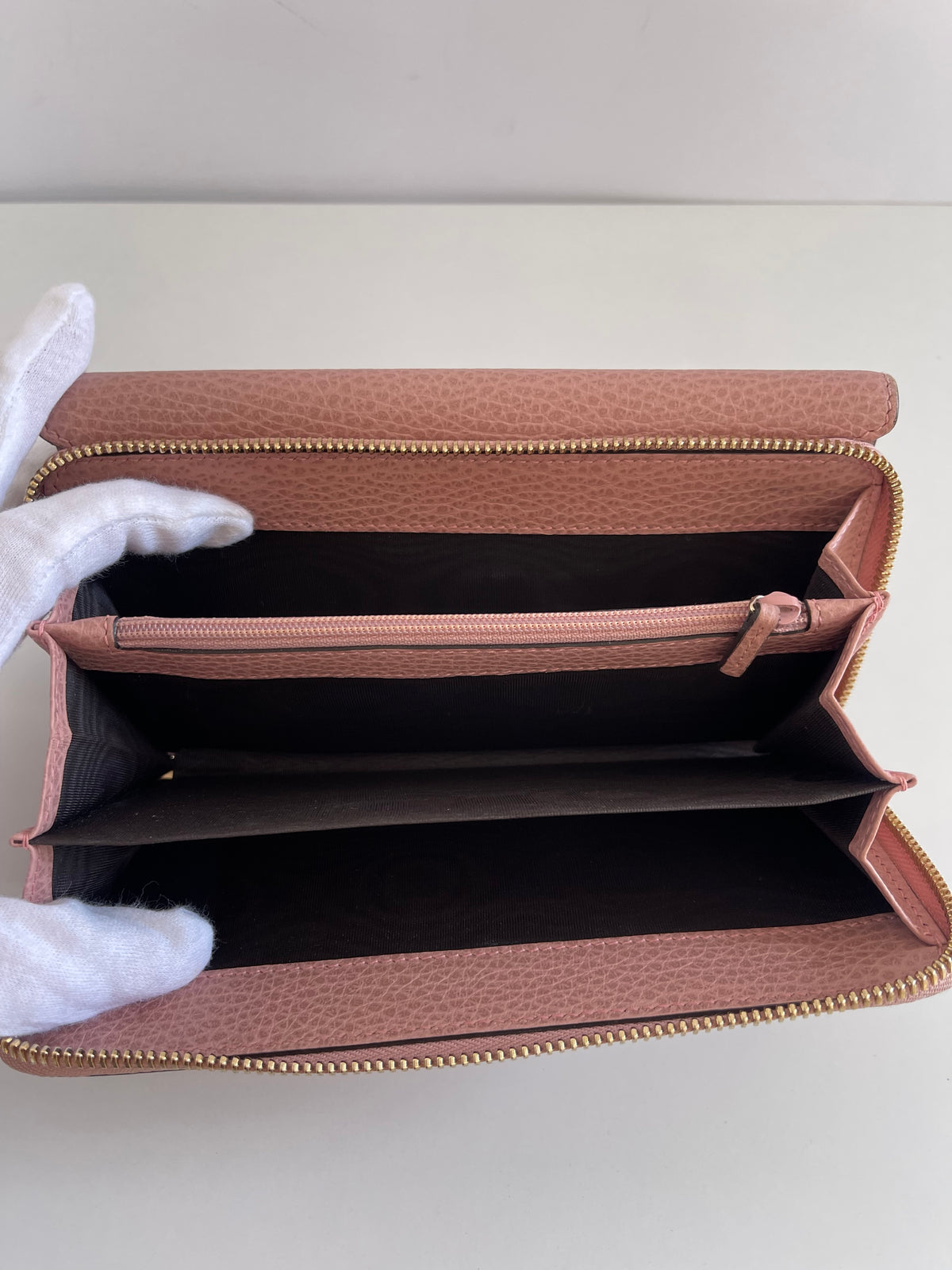 Gucci Interlocking G Pink Leather Long Wallet