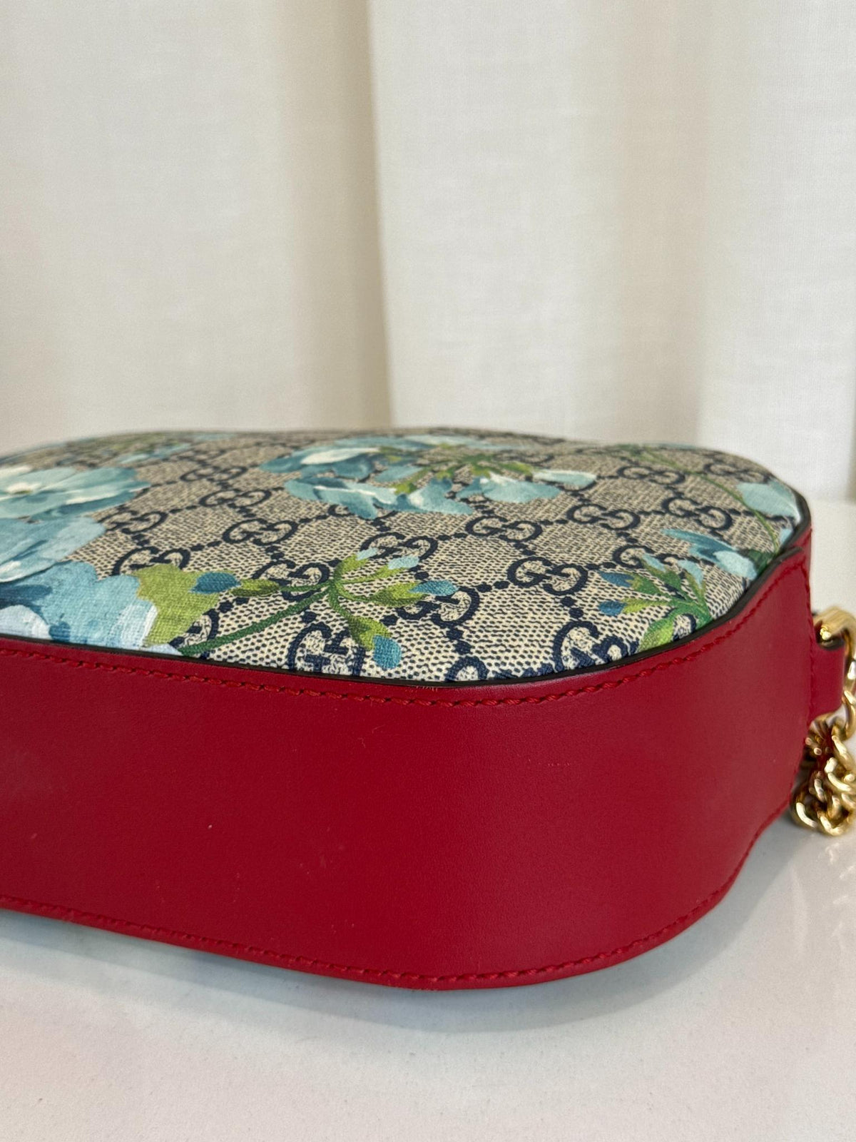 Gucci GG Supreme Monogram Blooms Mini Chain Strap Crossbody Bag