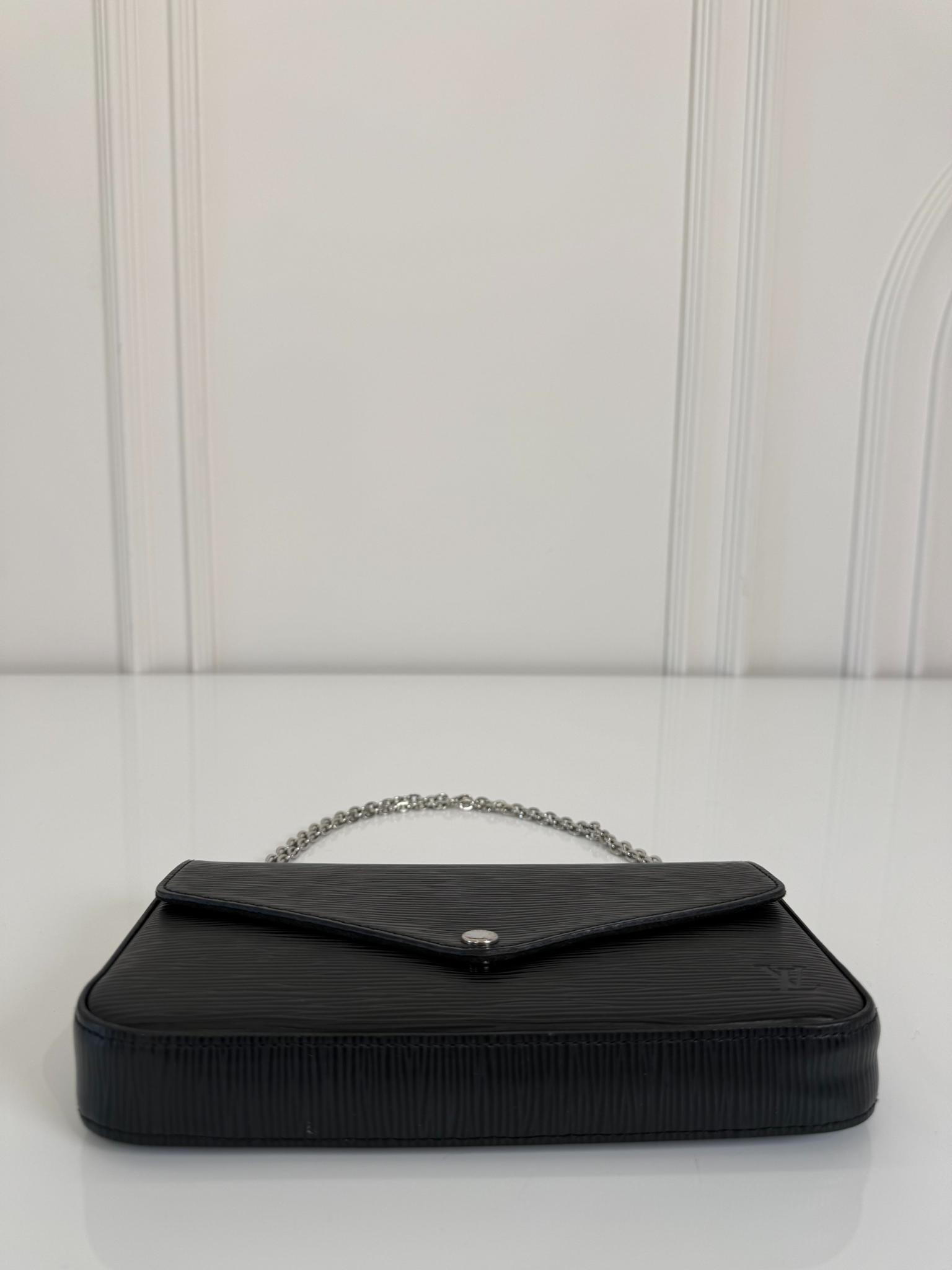 Louis Vuitton Pochette Félicie Black Epi Leather