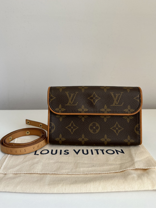 Louis Vuitton Monogram Men's Women's Pouch Bum Fanny Pack Waist Belt Bag  For Sale at 1stDibs | louis vuitton belt bag, lv belt bag, belt bag louis  vuitton