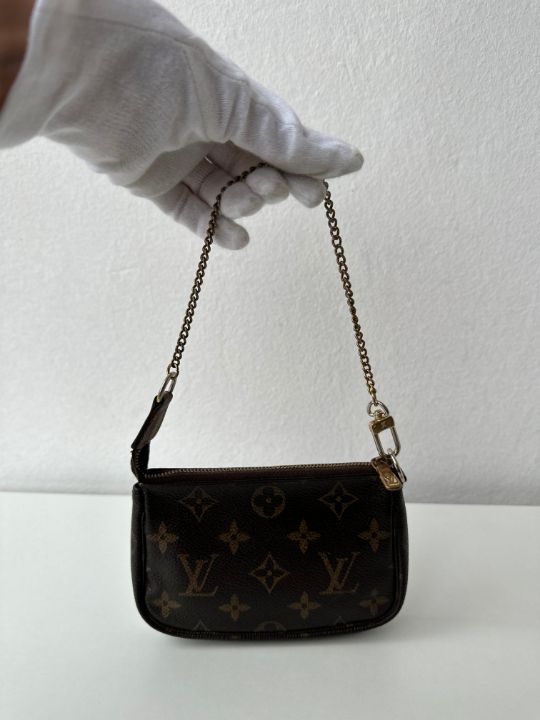 Louis Vuitton Mini Pochette Accessoires Monogram Canvas - Vilma's Vault